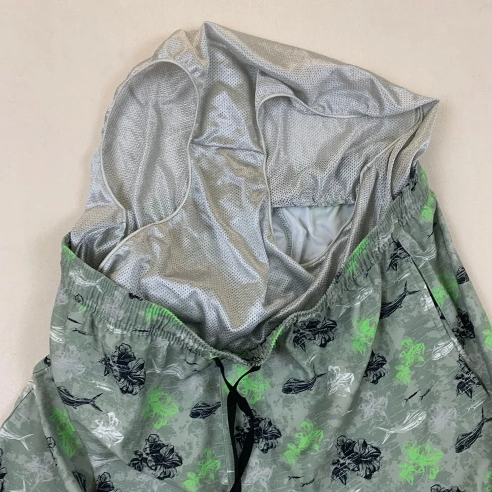 Huk pursuit boardshorts